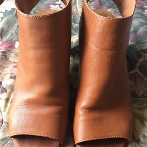 Steve Madden Nonstp Cognac Leather Open-toe Bootie